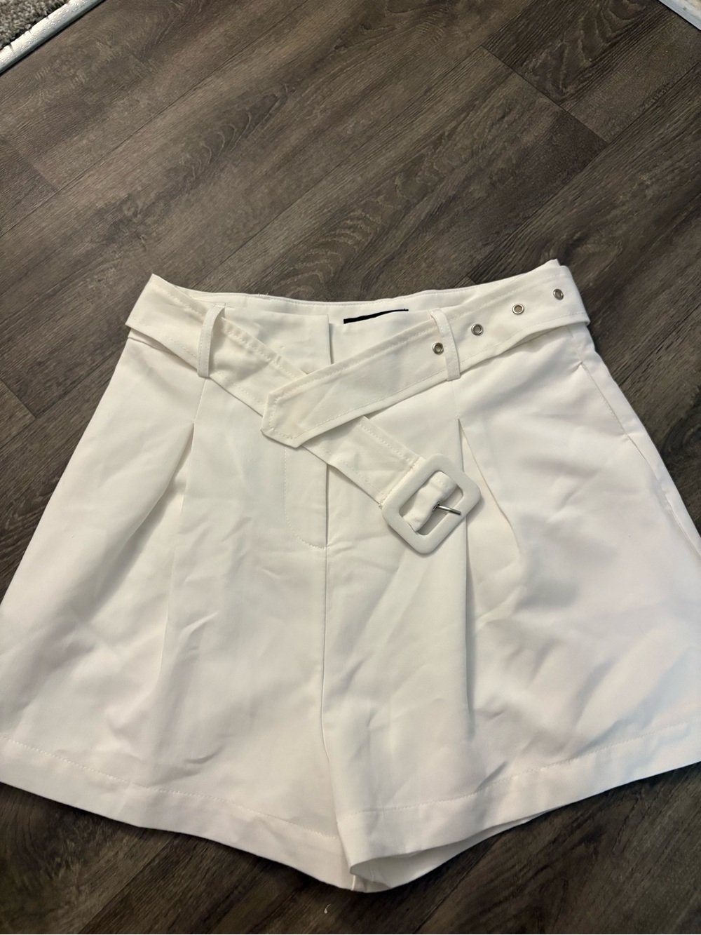 Sugarlips White High-Waist Belted Women's Shorts